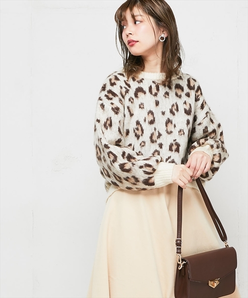 natural couture(ナチュラルクチュール)の「起毛ヒョウ柄ニット(ニット/セーター・レディース・ベージュ/アイボリー・FREE)」の7枚目の写真