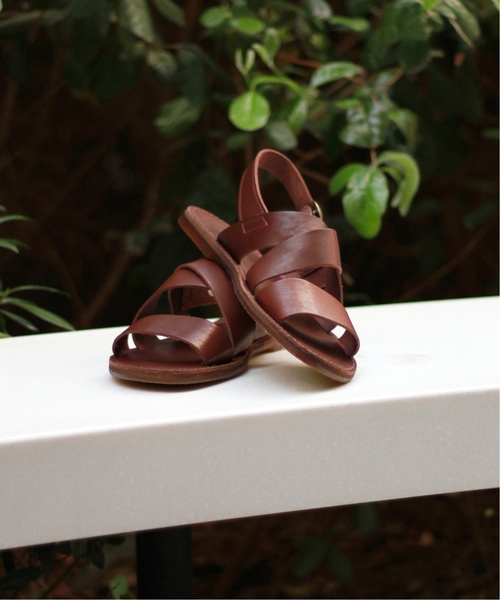 HERISSON（エリソン）の「HERISSON / エリソン レザーサンダル BACK STRAP（サンダル・メンズ・ブラック/ブラウン・26cm/27cm/28cm）」の2枚目の写真