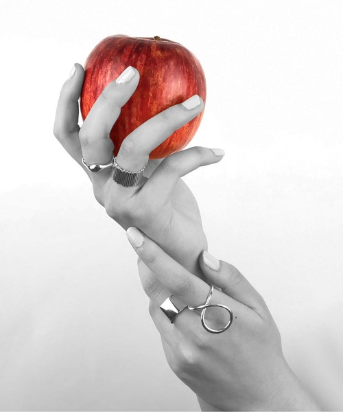 foun.（フォウン）の「foun. フォウン silver925    ウェーブシルバーリング（リング・レディース・シルバー・#13/#11）」の8枚目の写真