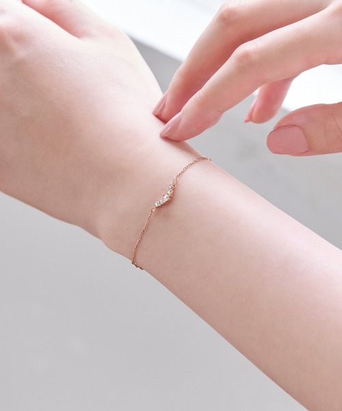 Phoebe（フィービィー）の「Vラインビジューブレスレット（ブレスレット・レディース・ゴールド/ピンクゴールド・FREE）」の5枚目の写真