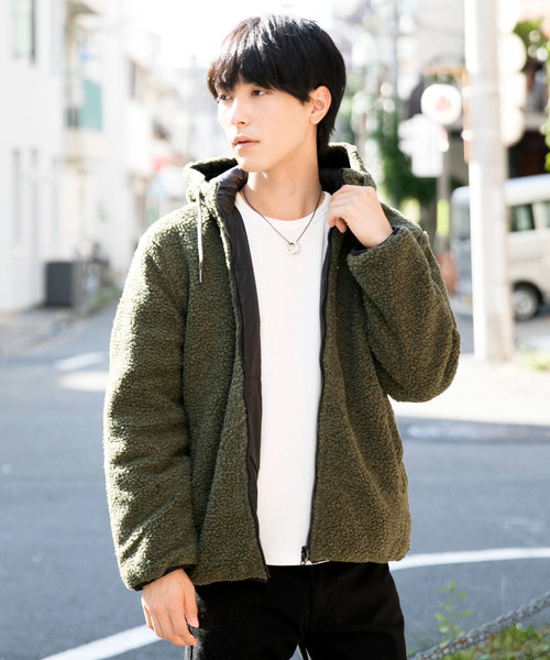 TopIsm(トップイズム)の「シープボア リバーシブル中綿入りジャケット(ブルゾン・メンズ・オフホワイト/ブラック×グレー/ブラック×レッド/ベージュ/カーキ/ネイビー・M/L/LL)」の5枚目の写真