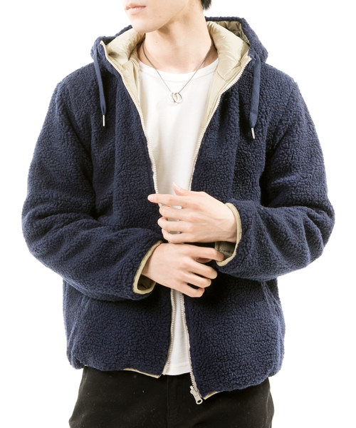 TopIsm(トップイズム)の「シープボア リバーシブル中綿入りジャケット(ブルゾン・メンズ・オフホワイト/ブラック×グレー/ブラック×レッド/ベージュ/カーキ/ネイビー・M/L/LL)」の7枚目の写真