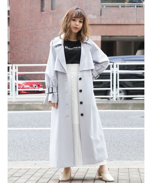 dazzlin（ダズリン）の「バックプリーツロングトレンチコート（トレンチコート・レディース・ベージュ/ブルー/その他1・SMALL/MEDIUM）」の9枚目の写真