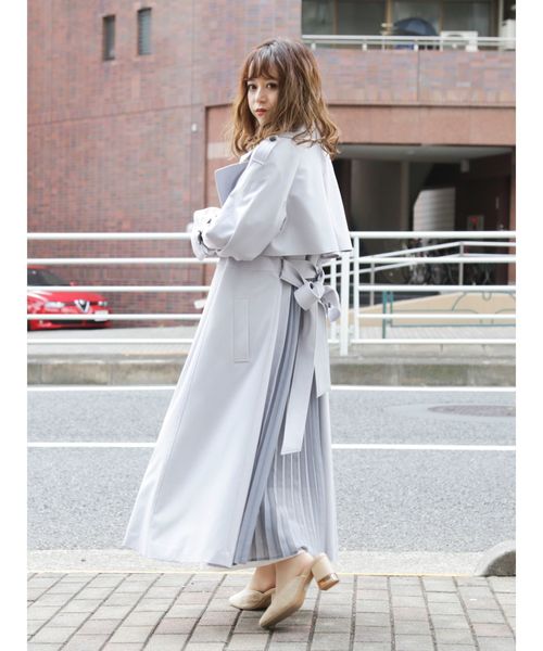 dazzlin（ダズリン）の「バックプリーツロングトレンチコート（トレンチコート・レディース・ベージュ/ブルー/その他1・SMALL/MEDIUM）」の10枚目の写真