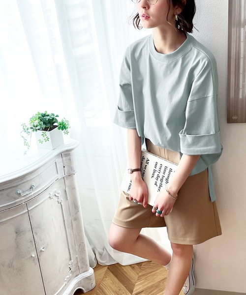 classicalelf(クラシカルエルフ)の「ゆるっとカジュアル。ミドル丈無地クルーネックビッグTシャツ(Tシャツ/カットソー・レディース・チャコール/ブラウン/ベージュ/ホワイト/ブラック/モカ/グリーン/チョコ/サンドベージュ/グレイッシュベージュ/グレー系その他/ライトブルー・LARGE/X-LARGE/MEDIUM/XX-LARGE/SMALL)」の12枚目の写真