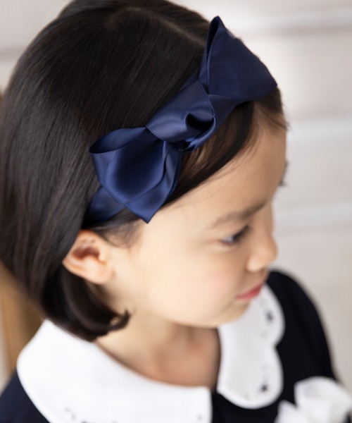 CHOPIN（ショパン）の「サテンリボンカチューシャ（カチューシャ・キッズ・ネイビー/ピンク/ホワイト・FREE）」の5枚目の写真