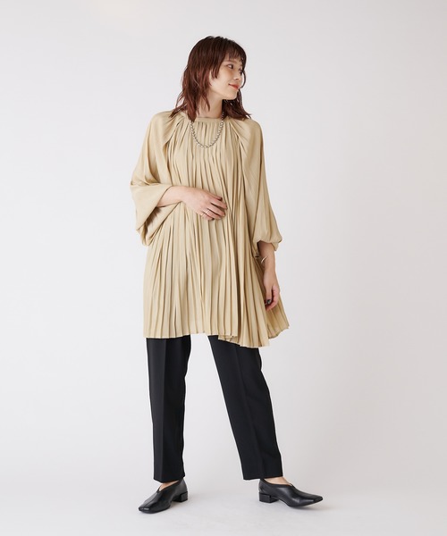 PLEATS PLEASE】 黒のプリーツデザイン長袖チュニック （ISSEY