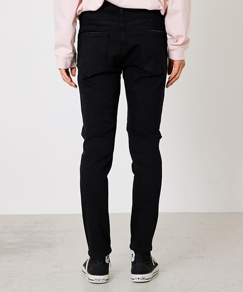 AZUL by moussy（アズールバイマウジー）の「VINTAGE REPAIR SKINNY/ビンテージリペアスキニー（デニムパンツ・メンズ・ブラック/ブルー・X-SMALL/X-LARGE/SMALL/MEDIUM/LARGE）」の7枚目の写真