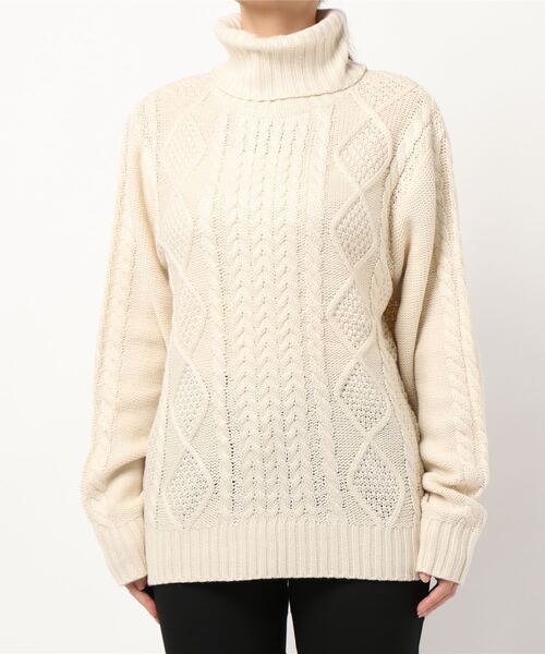 NO WAY（ノーウェイ）の「/ケーブルタートルネックニット/（ニット/セーター・レディース・ブラック/ダークグリーン/ベージュ/ネイビー/グレー/オフホワイト/アイボリー/モカ/キャメル/ワイン/ピンク/ブルー/マスタード・X-LARGE/MEDIUM/LARGE）」の3枚目の写真