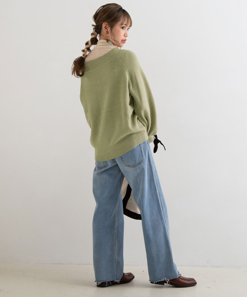 Newlyme（ニューリーミー）の「もちもち２ＷＡＹオフショルＶネックニットプルオーバー（ニット/セーター・レディース・ホワイト/ブラック/ベージュ/パープル/ブラウン/ピンク/ブルー/グリーン/ボルドー/ミント/モカ/グレイッシュベージュ/ロイヤルブルー・MEDIUM/LARGE/X-LARGE/SMALL）」の16枚目の写真