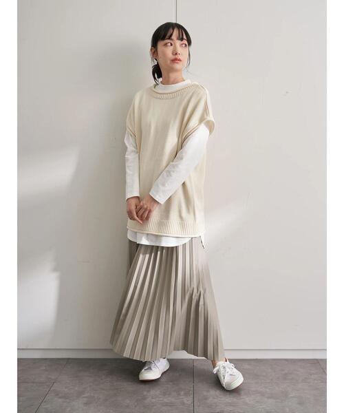 earth music&ecology（アースミュージックアンドエコロジー）の「フェイクレザープリーツスカート ＊（スカート・レディース・ピンクベージュ/アイボリー/グレイッシュベージュ/ベージュ・FREE）」の10枚目の写真