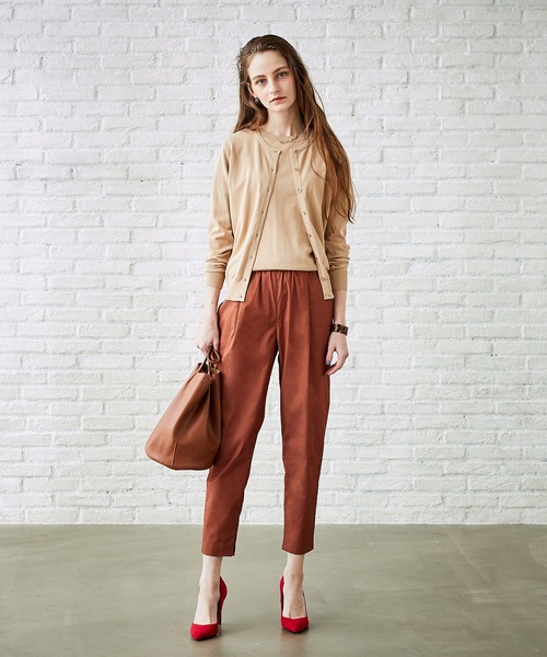 LE SOUK HOLIDAY（ルスークホリデー）の「タックテーパードパンツ（チノパンツ・レディース・ベージュ/ブラウン/ブラック/ネイビー/グリーン/カーキ/オレンジ・61/67/64）」の9枚目の写真