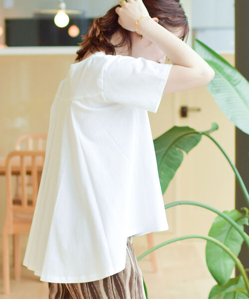 Ray BEAMS（レイビームス）の「Ray BEAMS / バック フレア ハーフスリーブ Tシャツ（Tシャツ/カットソー・レディース・ブラック/ホワイト/グリーン/モカ・ONE SIZE）」の8枚目の写真