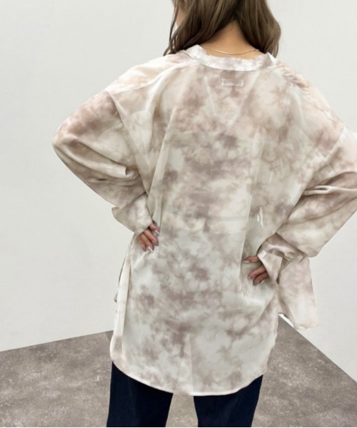 apres jour mignon（アプレジュールミニョン）の「タイダイ柄バンドカラーシャツ【ZOZOTOWN限定アイテム】（シャツ/ブラウス・レディース・ベージュ/ブラック/ブルー系その他・フリー/X-LARGE）」の18枚目の写真