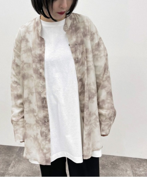 apres jour mignon（アプレジュールミニョン）の「タイダイ柄バンドカラーシャツ【ZOZOTOWN限定アイテム】（シャツ/ブラウス・レディース・ベージュ/ブラック/ブルー系その他・フリー/X-LARGE）」の22枚目の写真