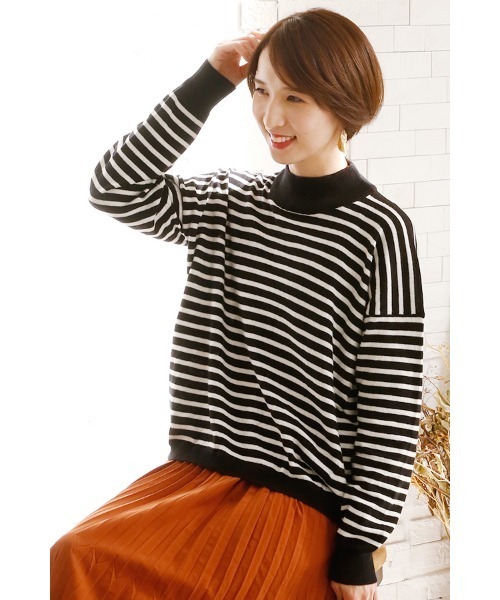 ElegChic（エレグシック）の「ボーダータートルニット（ニット/セーター・レディース・ブラック×ホワイト・4L）」の2枚目の写真