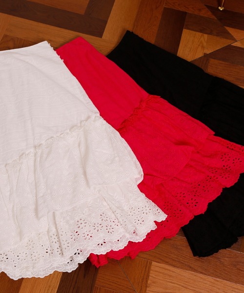 Seemi. byNICECLAUP（ シーミーバイナイスクラップ）の「コットンレースフリルスカート（スカート・レディース・オフホワイト/ブラック/レッド・FREE）」の19枚目の写真