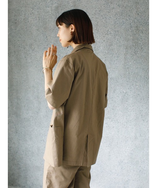 koe（コエ）の「リネン混ダブルジャケット＊（テーラードジャケット・レディース・ブラック/グレイッシュベージュ/ベージュ系その他・SMALL/MEDIUM）」の15枚目の写真