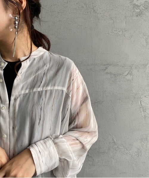 JF Ready Made（ジェイエフレディメイド）の「[Jf Ready Made/ジェイエフレディメイド] マーブル柄 バンドカラーシアーシャツ（シャツ/ブラウス・レディース・ベージュ/ブラック・F）」の14枚目の写真