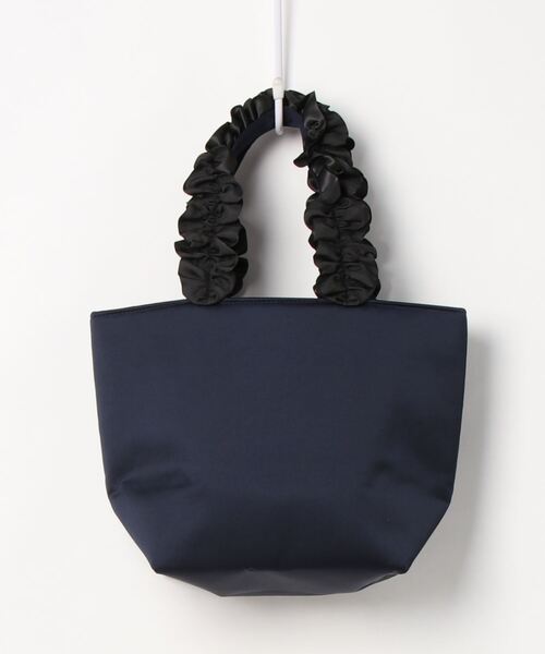 Maison de FLEUR（メゾンドフルール）の「Alice/フリルハンドルトート