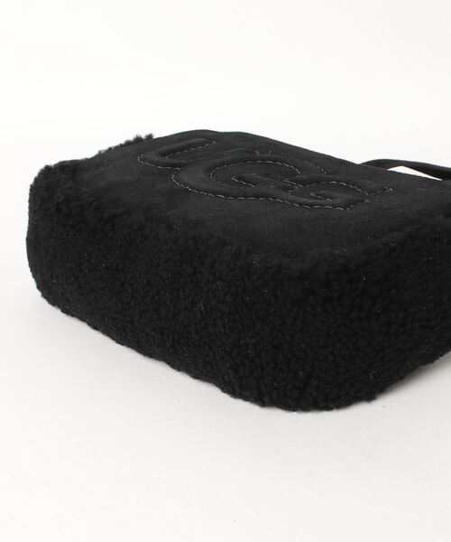 UGG（アグ）の「UGG Janey II UGG / アグ ジャニー ツー アグ（ショルダーバッグ・メンズ・ブラウン/ブラック・ONE SIZE）」の4枚目の写真