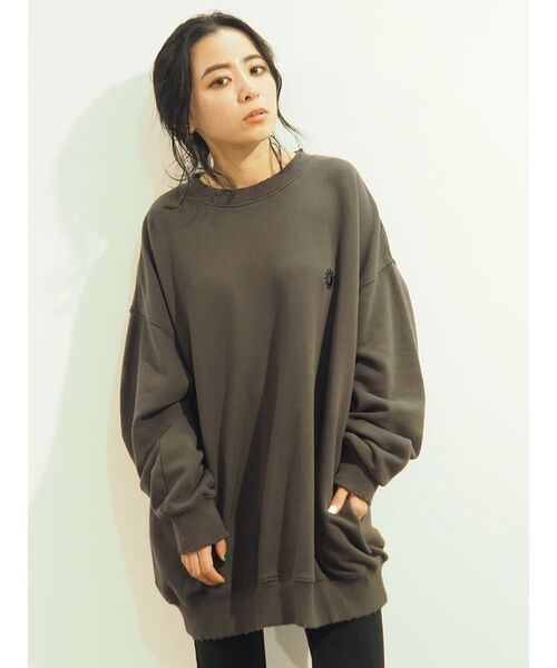 EVRIS（エヴリス）の「SUNNYピグメントオーバーサイズプルオーバー（スウェット・レディース・ブラック/ベージュ/パープル/グリーン/ボルドー・FREE）」の16枚目の写真
