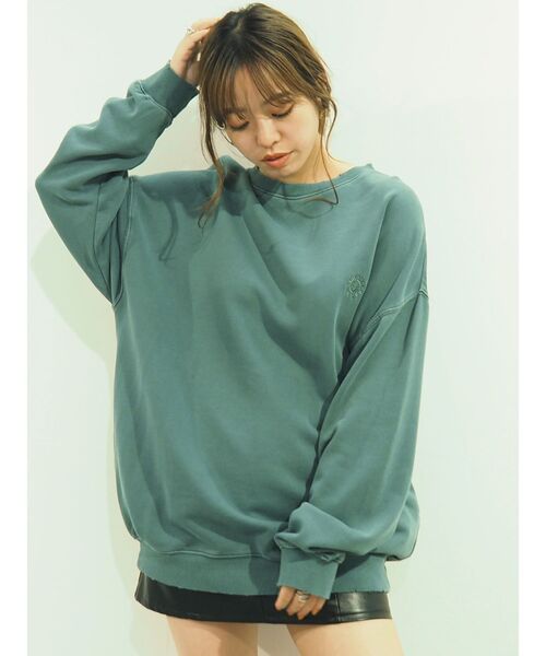 EVRIS（エヴリス）の「SUNNYピグメントオーバーサイズプルオーバー（スウェット・レディース・ブラック/ベージュ/パープル/グリーン/ボルドー・FREE）」の15枚目の写真