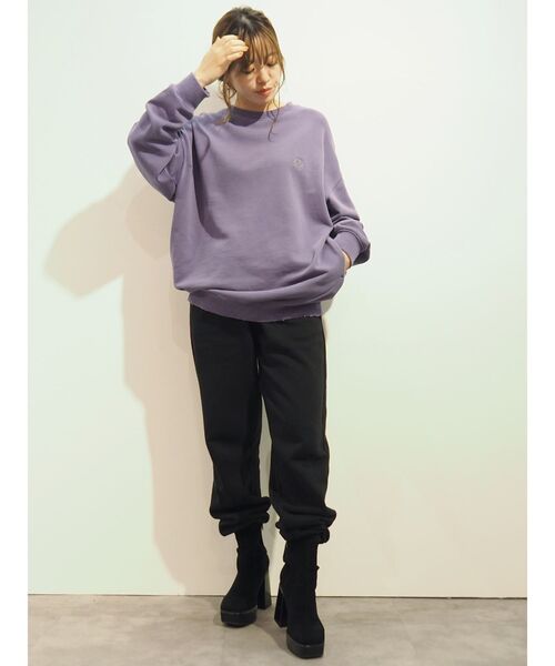 EVRIS（エヴリス）の「SUNNYピグメントオーバーサイズプルオーバー（スウェット・レディース・ブラック/ベージュ/パープル/グリーン/ボルドー・FREE）」の7枚目の写真
