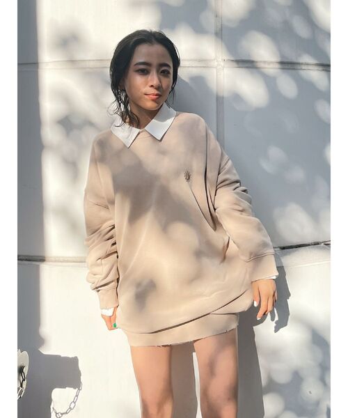 EVRIS（エヴリス）の「SUNNYピグメントオーバーサイズプルオーバー（スウェット・レディース・ブラック/ベージュ/パープル/グリーン/ボルドー・FREE）」の21枚目の写真