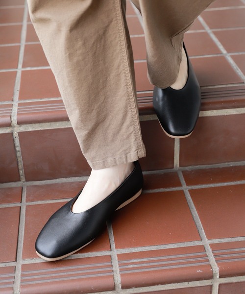 studio CLIP（スタディオクリップ）の「こだわりパンプス（パンプス・レディース・ブラック/パープル/ブラウン/オフホワイト・SMALL/MEDIUM/LARGE/X-LARGE/X-SMALL）」の3枚目の写真