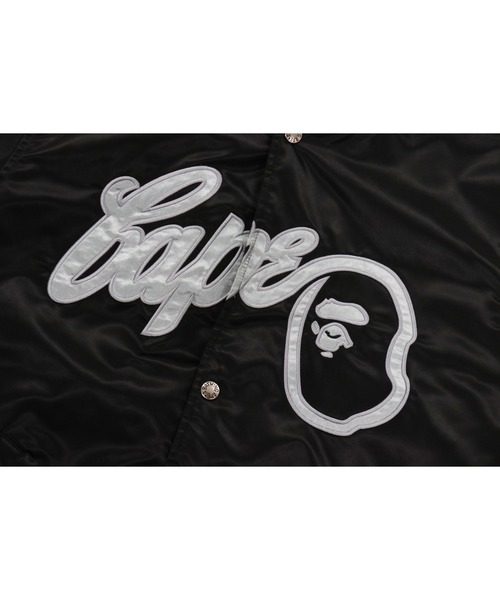 A BATHING APE（アベイシングエイプ）の「BAPE BASEBALL JACKET