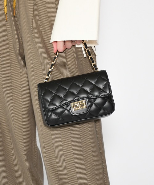 Johnbull Private labo（ジョンブルプライベートラボ）の「キルティングチェーンバッグ（ショルダーバッグ・レディース・ブラック/グリーン/ベージュ・FREE）」の2枚目の写真