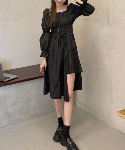 meJane(ミージェーン)の「コルセットベルトアシンメトリーワンピース(ワンピース・レディース・ホワイト/ブラック・FREE)」の11枚目の写真