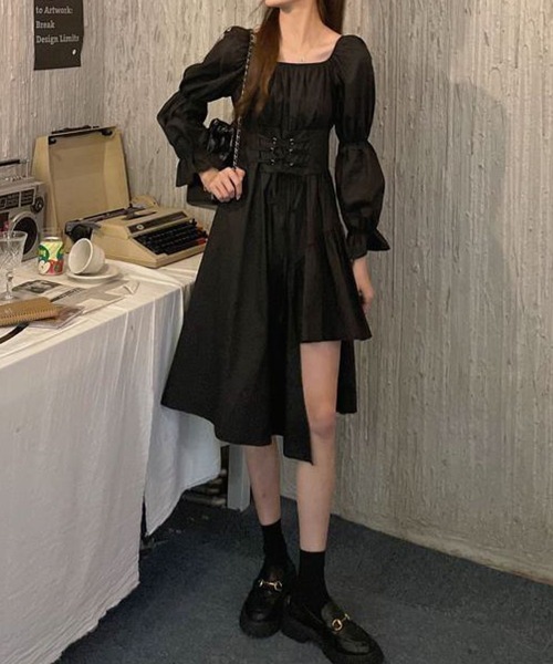 meJane(ミージェーン)の「コルセットベルトアシンメトリーワンピース(ワンピース・レディース・ホワイト/ブラック・FREE)」の12枚目の写真