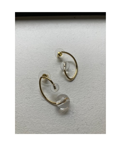ulu（ウル）の「asymmetry clear beads pierce（ピアス（両耳用）・レディース・シルバー/ゴールド・FREE）」の4枚目の写真