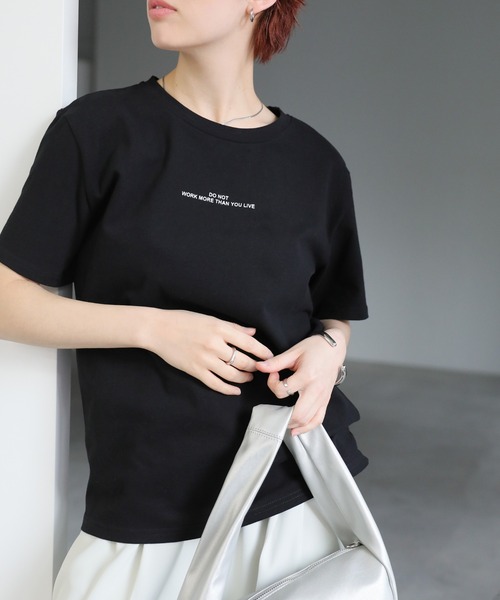 select MOCA(セレクトモカ)の「【選べる着丈】フロントロゴプリントTシャツ(Tシャツ/カットソー・レディース・ホワイト/ブラウン/ブルー/チャコール/アイボリー/ブラック/ライトカーキ・FREE/SMALL)」の3枚目の写真