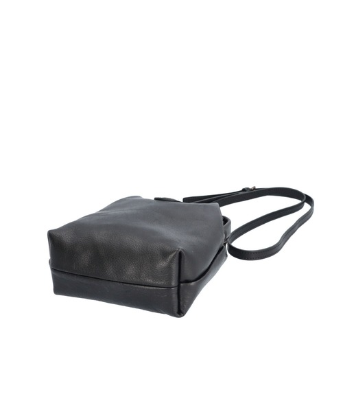 Atelier nuu（アトリエヌウ）の「Atelier nuu parcelダレスポシェット（ショルダーバッグ・レディース・ブラック/キャメル/チョコ・FREE）」の18枚目の写真