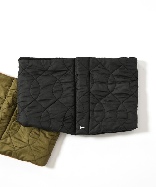 Johnbull Private labo(ジョンブルプライベートラボ)の「【halo.commodity】キルティングネックゲイター / Flutter Neck Gaiter(ネックウォーマー/スヌード・メンズ・ブラック/オリーブ・FREE)」の2枚目の写真