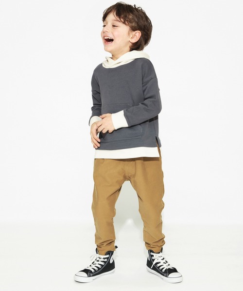 BRANSHES(ブランシェス)の「【重ね着風】プルパーカー(パーカー・キッズ・チャコールグレー/ブルーグレー/マスタード・140/150/110/120/130/100/90)」の15枚目の写真