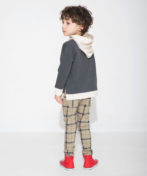 BRANSHES(ブランシェス)の「【重ね着風】プルパーカー(パーカー・キッズ・チャコールグレー/ブルーグレー/マスタード・140/150/110/120/130/100/90)」の12枚目の写真