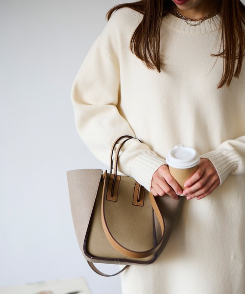 E'POR（エポール）の「【E'POR】BUTTERFLY BAG Mini（ハンドバッグ・レディース・パープル/グレー系その他/ベージュ系その他/ブラック系その他/ブラウン/イエロー・FREE）」の3枚目の写真