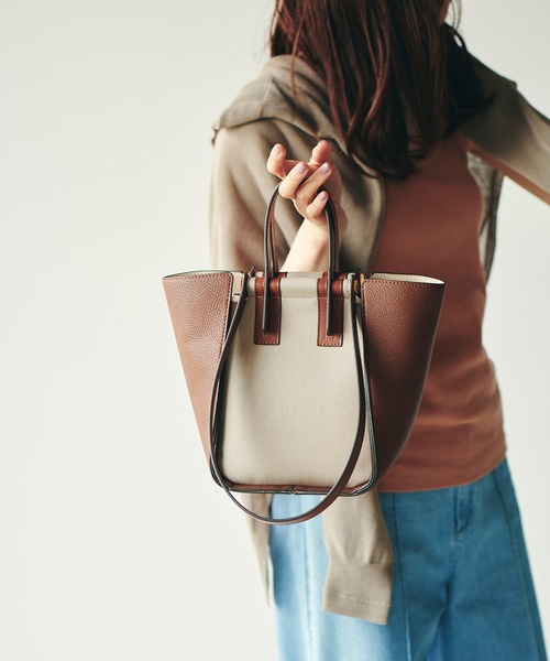 E'POR（エポール）の「【E'POR】BUTTERFLY BAG Mini（ハンドバッグ・レディース・パープル/グレー系その他/ベージュ系その他/ブラック系その他/ブラウン/イエロー・FREE）」の4枚目の写真