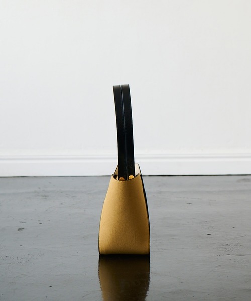 E'POR（エポール）の「【E'POR】BUTTERFLY BAG Mini（ハンドバッグ・レディース・パープル/グレー系その他/ベージュ系その他/ブラック系その他/ブラウン/イエロー・FREE）」の15枚目の写真