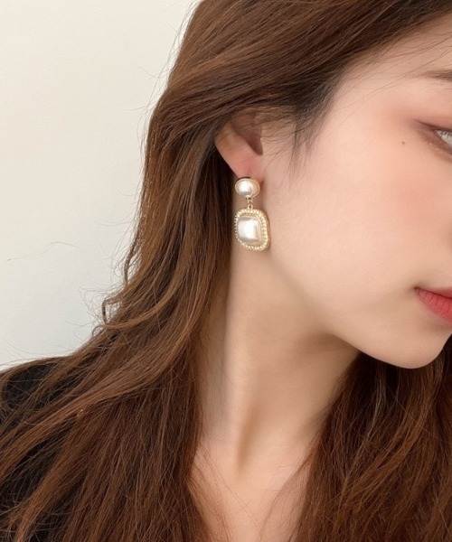 LAC-VERT（ラック・ヴェール）の「レトロスクエアパールイヤリング（イヤリング・レディース・ゴールド・FREE）」の11枚目の写真