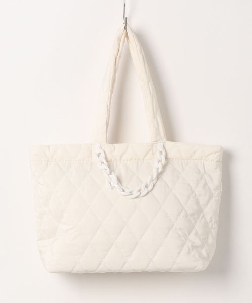 tukn.(トゥクン)の「キルティングショルダーバッグ(ショルダーバッグ・レディース・アイボリー/ブラック・FREE)」の1枚目の写真