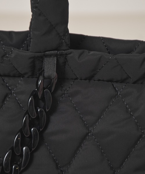 tukn.(トゥクン)の「キルティングショルダーバッグ(ショルダーバッグ・レディース・アイボリー/ブラック・FREE)」の7枚目の写真