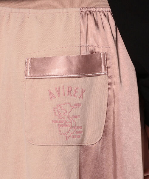 AVIREX（アヴィレックス）の「VINTAGE SATIN LONG SKIRT/ ヴィンテージサテンロングスカート（スカート・レディース・グリーン/ピンク・FREE）」の7枚目の写真