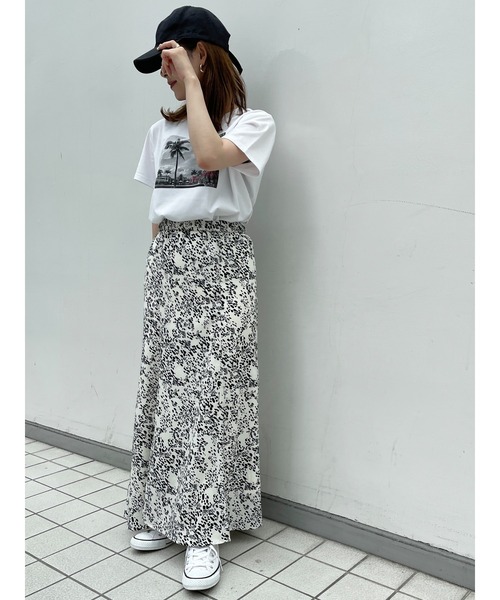 M.deux（エムドゥ）の「デシンプリントスカート（スカート・レディース・オフホワイト/ブラック・MEDIUM）」の22枚目の写真