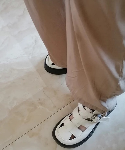 ANOTHER S（アナザーエス）の「厚底グルカサンダル（サンダル・レディース・ブラック/アイボリー・39/40/38/37）」の12枚目の写真