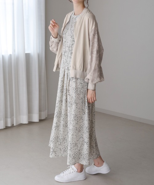 Bou Jeloud(ブージュルード)の「袖刺繍ブルゾン(ブルゾン・レディース・ブラック/グレイッシュベージュ・38)」の10枚目の写真